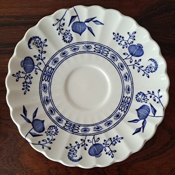 JG Meakin England 4 saucers - Classic White Nordic Blue Onion - Picture 1 of 8